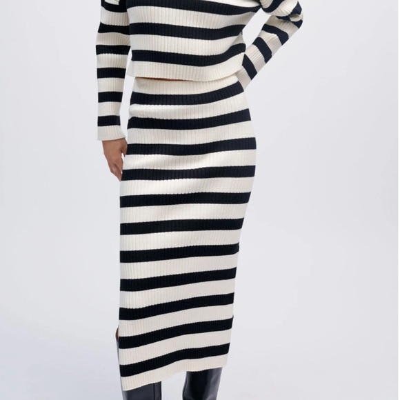 Maje Two-Tone Stripes Ribbed Knit Midi Skirt In Black & White NWT